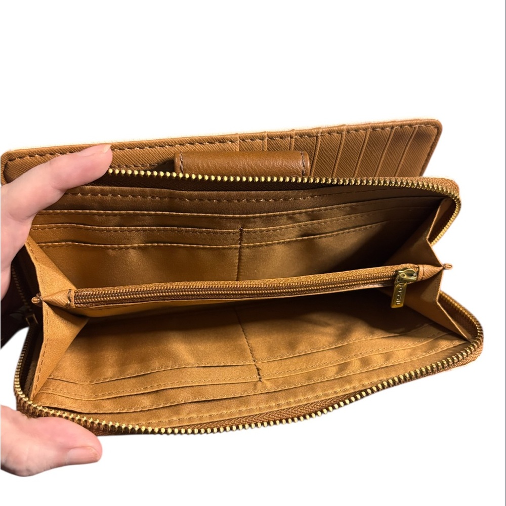 Fossil Zipper Wallet - Picture 4 of 6